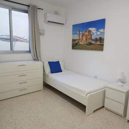 Paceville On 2 Floors Is-Swieqi