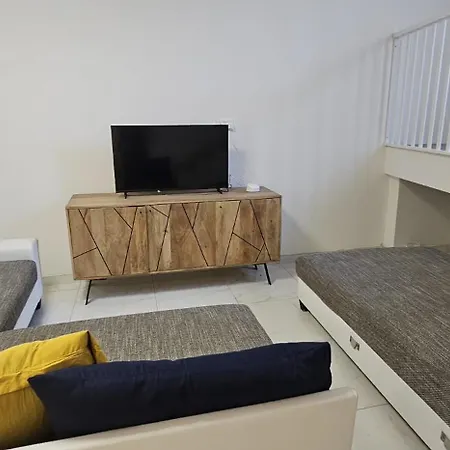 Paceville On 2 Floors Guest house