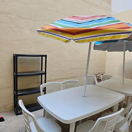 Guest house Paceville On 2 Floors 4*