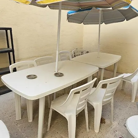 Guest house Paceville On 2 Floors Is-Swieqi