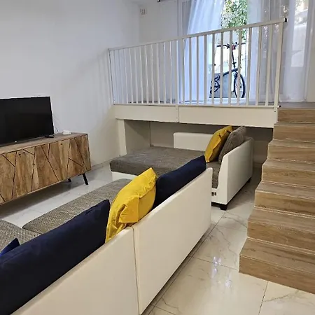 Paceville On 2 Floors Guest house Is-Swieqi