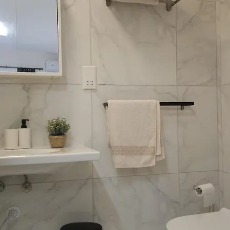 Paceville On 2 Floors Guest house