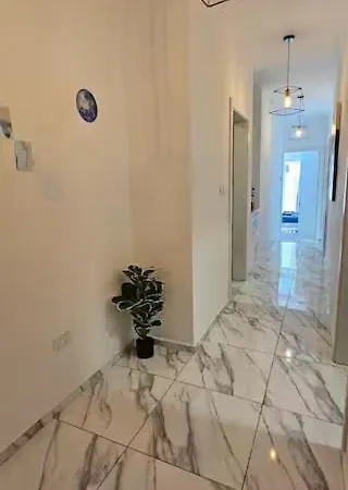 Guest house Paceville On 2 Floors Is-Swieqi