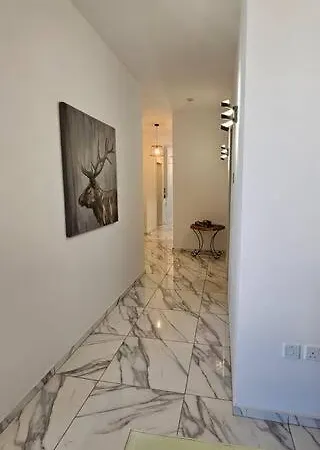 Paceville On 2 Floors 4* Is-Swieqi