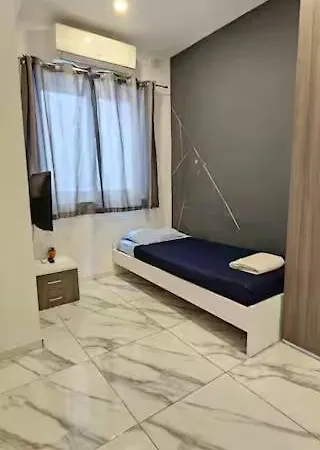 Paceville On 2 Floors Guest house Is-Swieqi